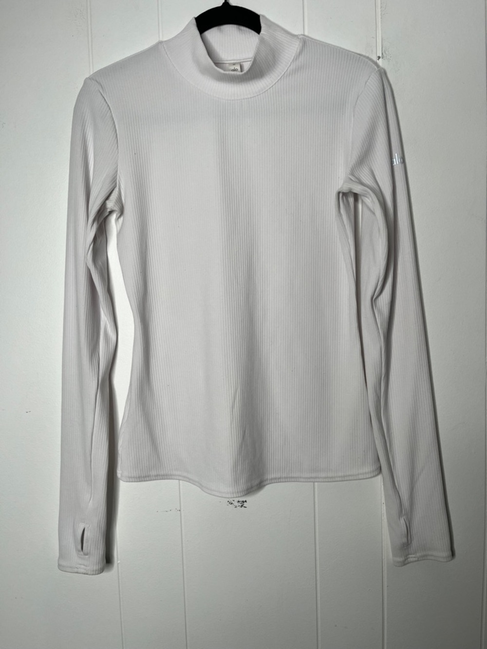Alo White Ribbed Mock-Neck Long Sleeve Top w Thumbholes Size M